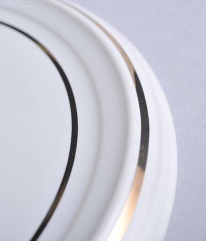 media/image/grabbild_oval_mit_zwei_goldringen.jpg